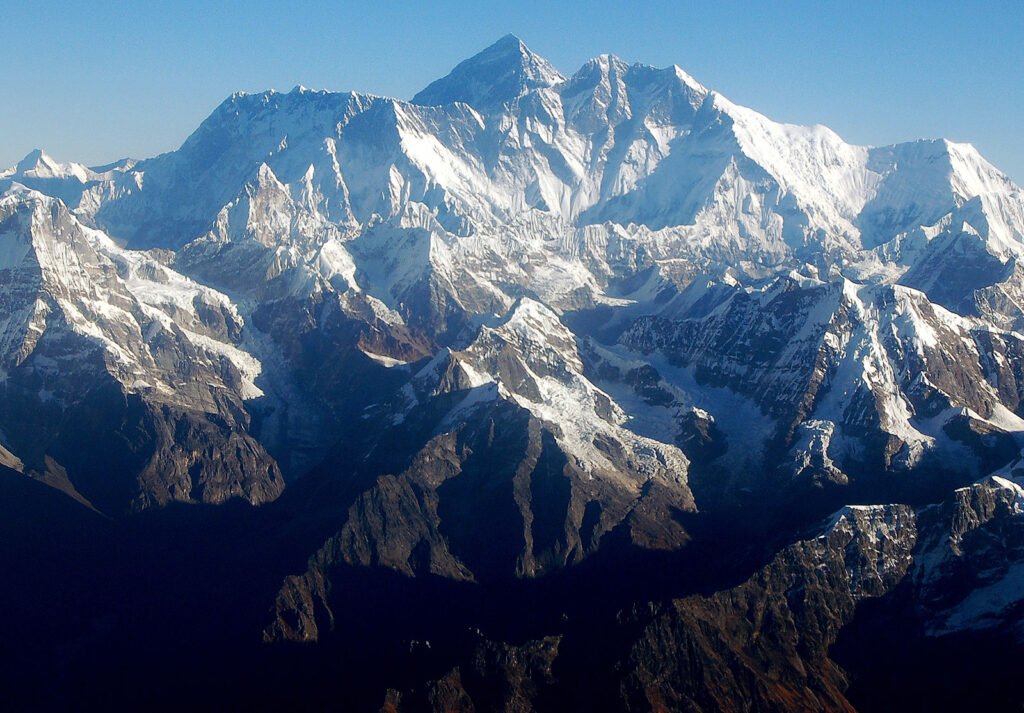 Himalayan Peaks in Nepal Open for Free
